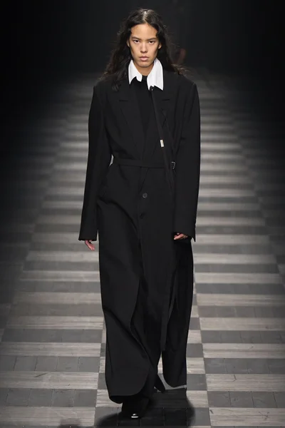 Look 26